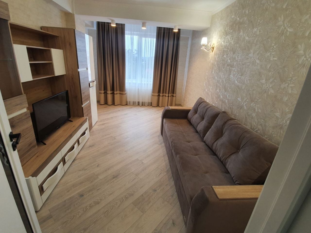 Two-Bedroom Apartment in Central Chisinau photo 5 of 8