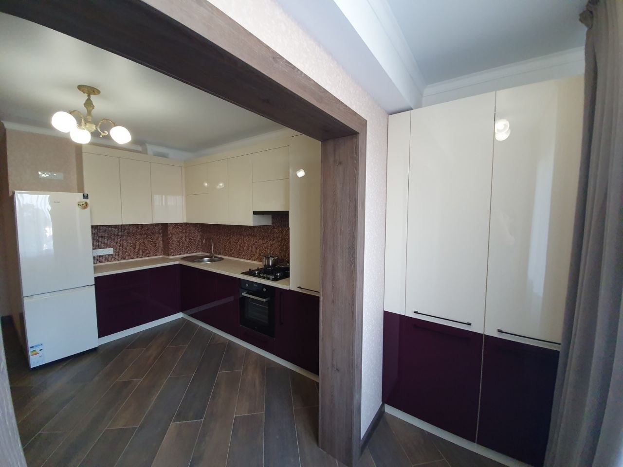 Two-Bedroom Apartment in Central Chisinau photo 6 of 8