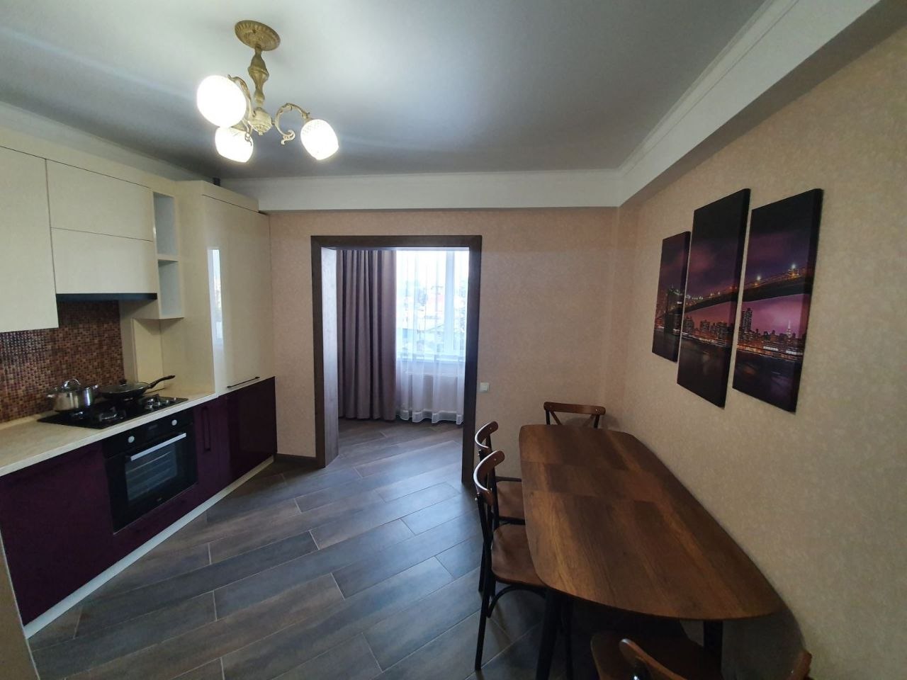 Two-Bedroom Apartment in Central Chisinau photo 7 of 8