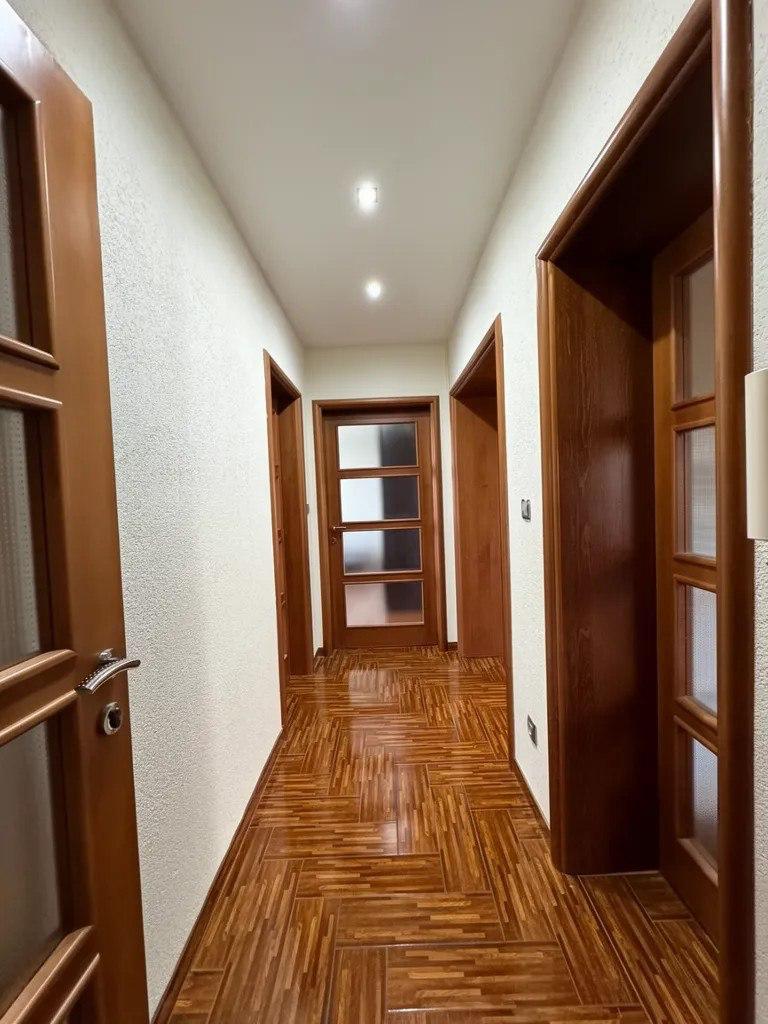 Furnished 4-Room Apartment in Karlova Ves photo 8 of 8