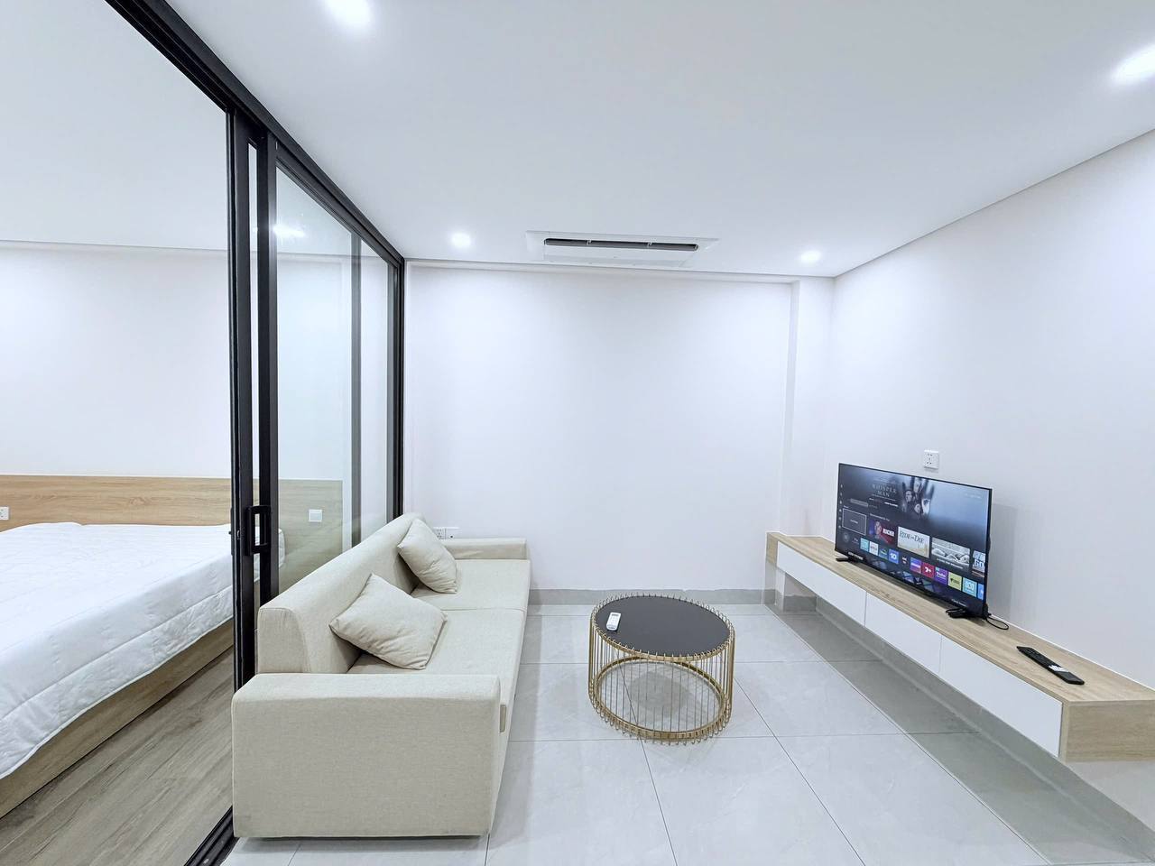 1-Bedroom Apartment in Son Tra photo 1 of 7