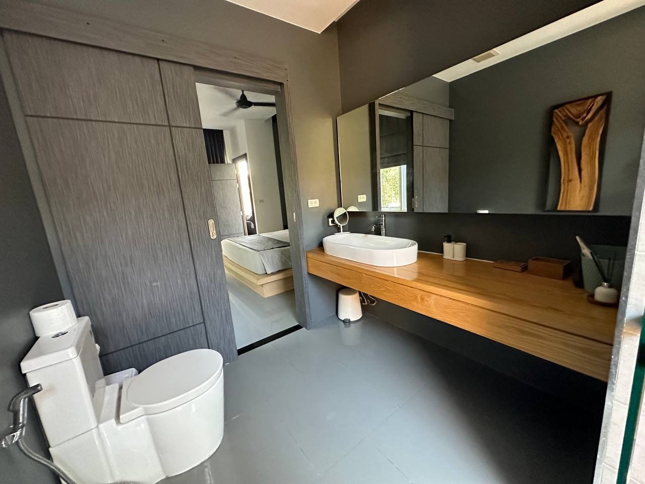 Designer 2-Bedroom Villa in Maenam photo 7 of 8