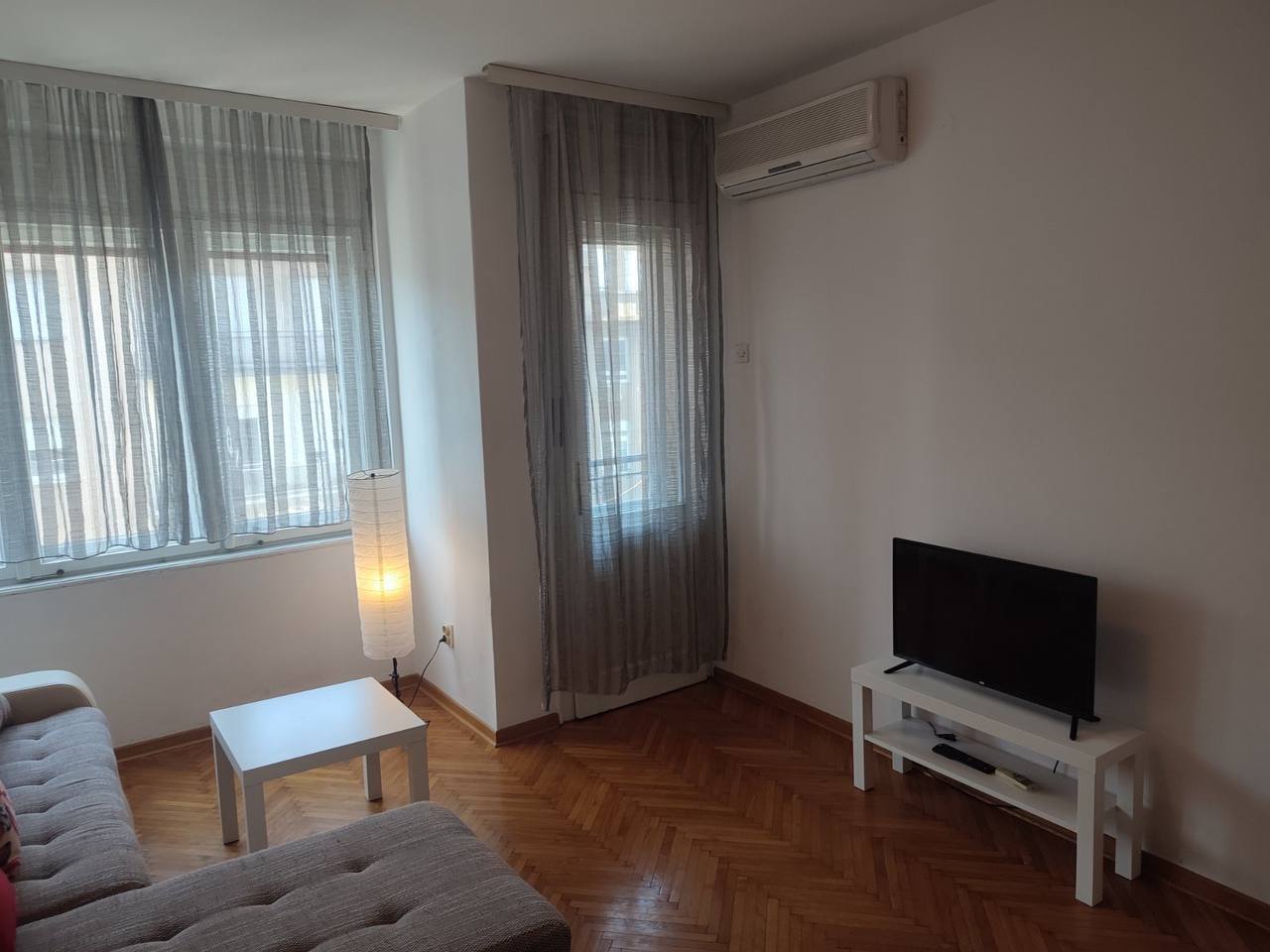 One-Bedroom Apartment on Kraljice Natalije Street photo 2 of 8