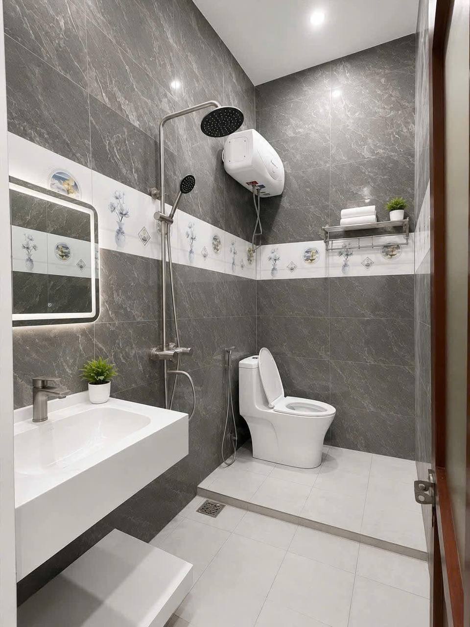 3-Floor House in FPT photo 6 of 7