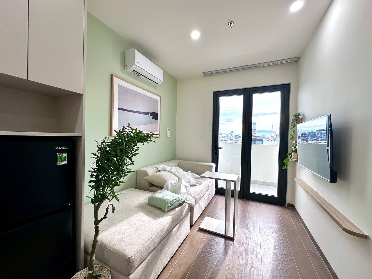 Brand-New Furnished Apartment with Sea View photo 2 of 7