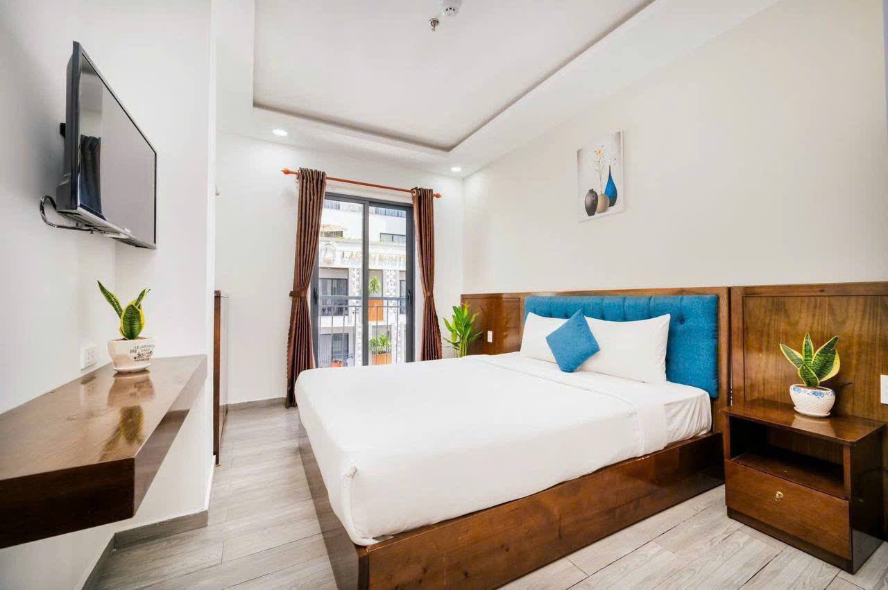 2-Bedroom Apartment Near the Sea in My An photo 3 of 8