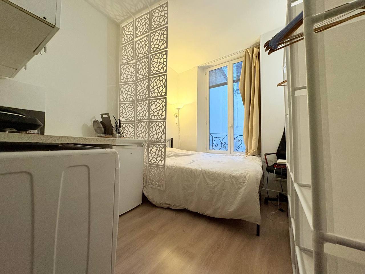 Студия 14 м² на улице Сен-Дени photo 1 of 6