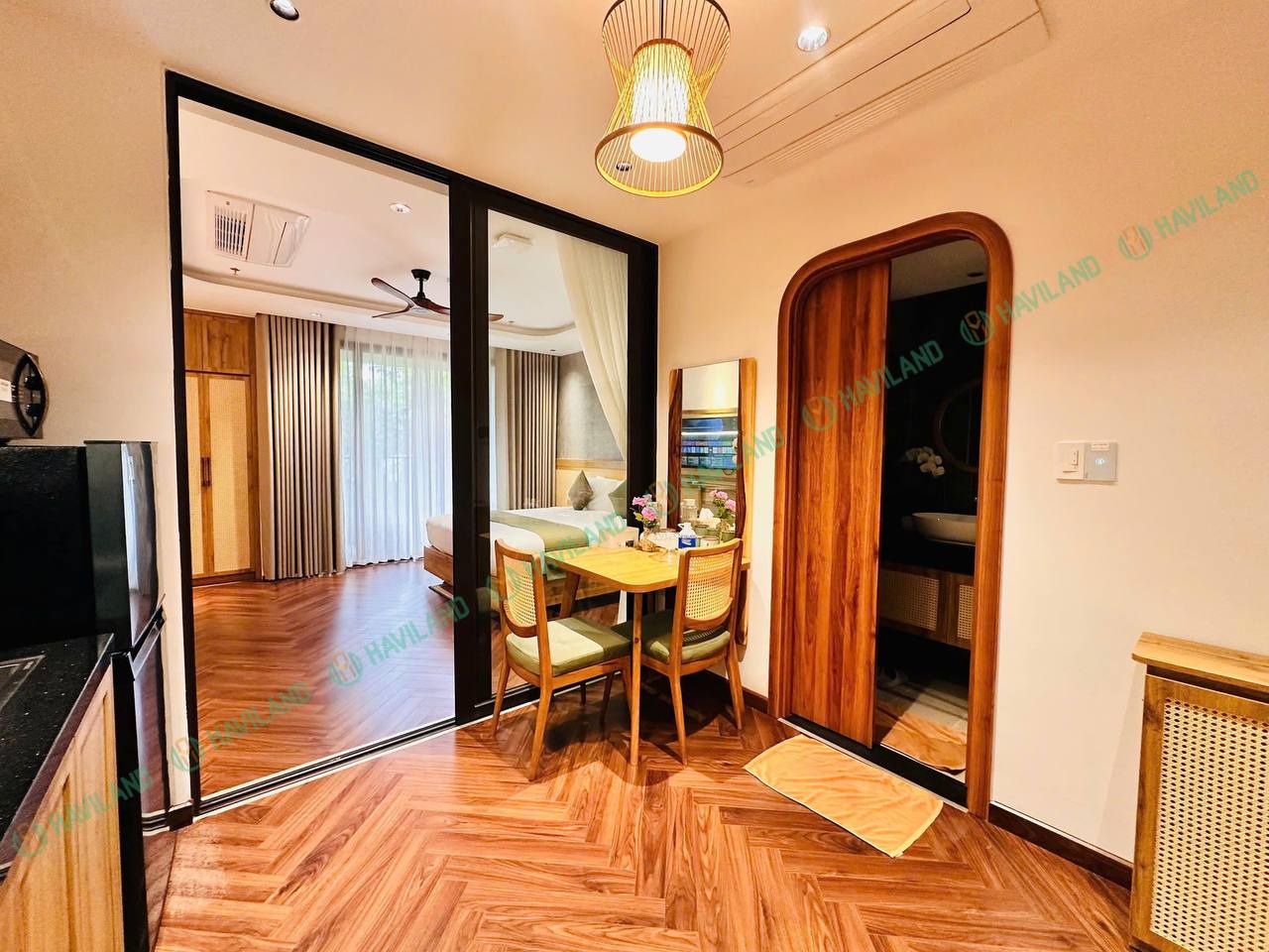 Luxury 1-Bedroom Apartment with Large Balcony photo 8 of 8