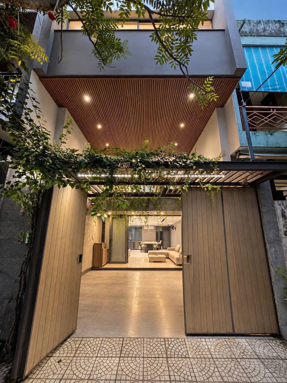 Three-Bedroom House in Son Thuy photo 2 of 8
