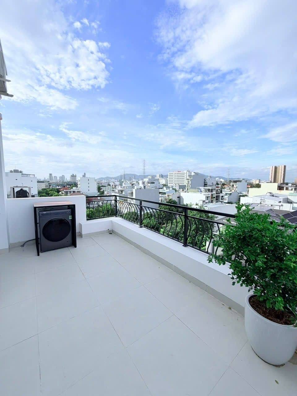 1-Bedroom Apartment with Large Balcony in Da Nang photo 1 of 8