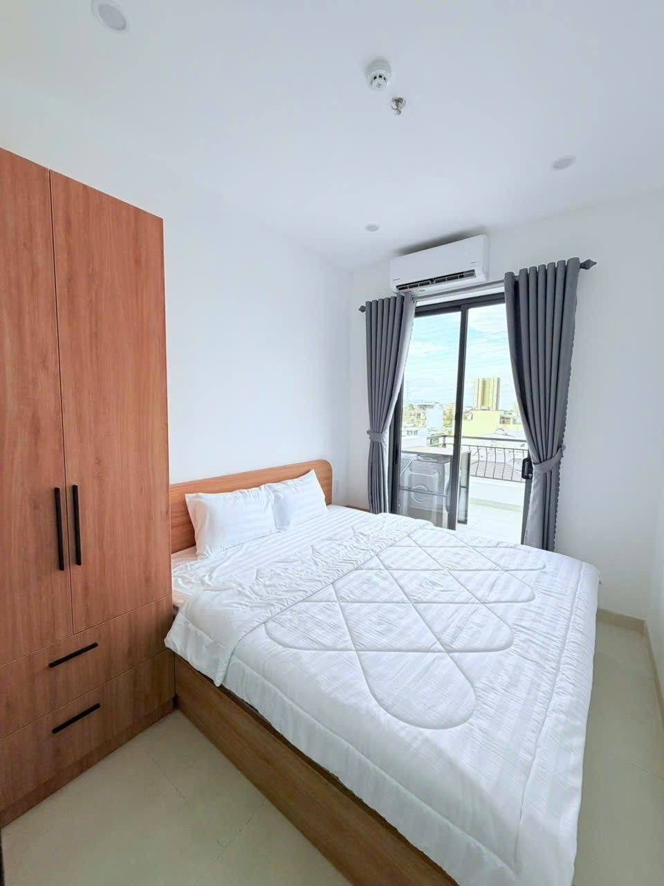1-Bedroom Apartment with Large Balcony in Da Nang photo 2 of 8