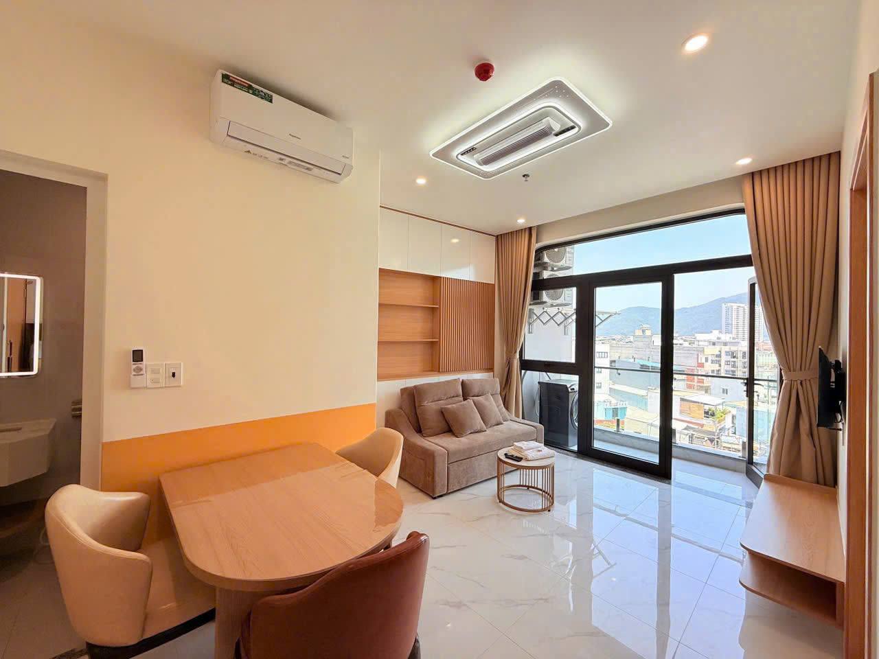 1-Bedroom Apartment with Rooftop Gym photo 1 of 8