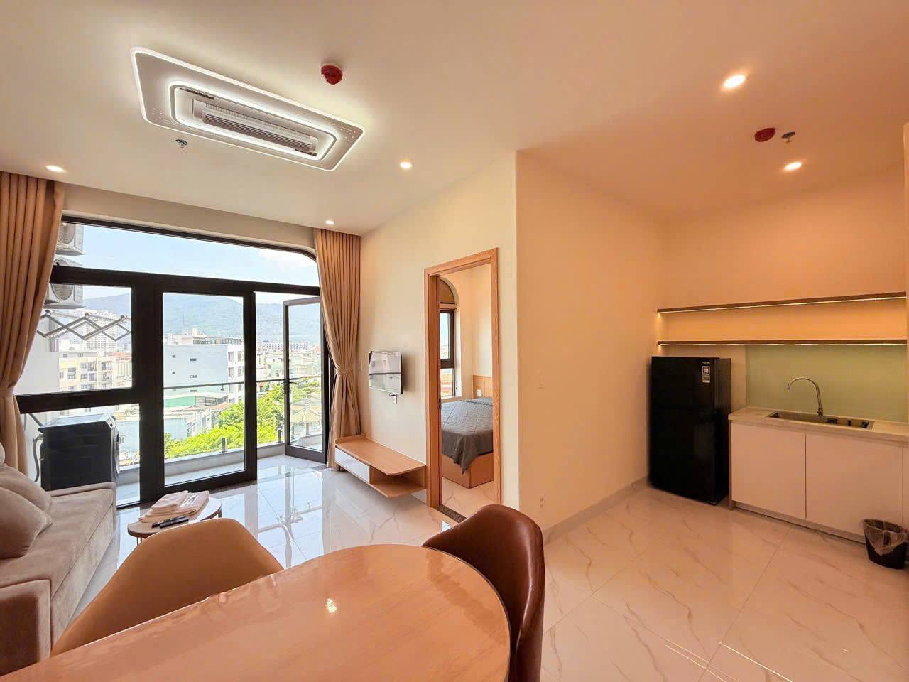 1-Bedroom Apartment with Rooftop Gym photo 2 of 8