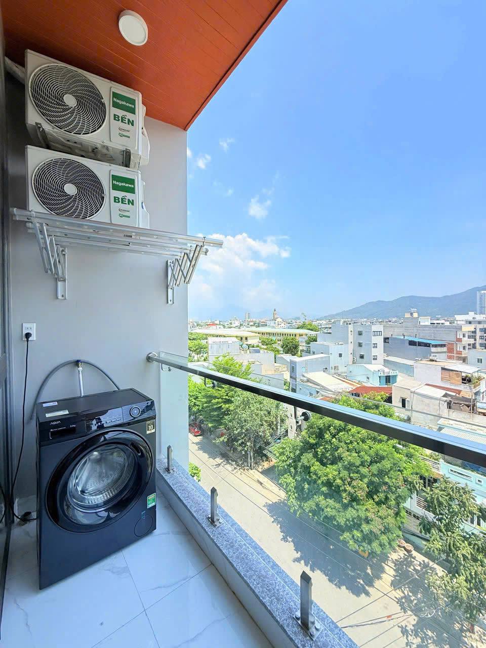 1-Bedroom Apartment with Rooftop Gym photo 8 of 8