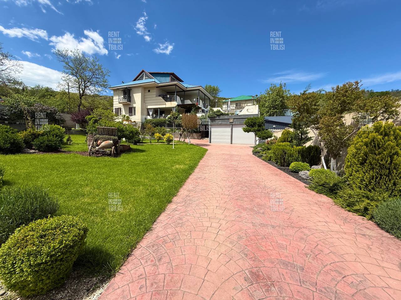 Private 4-Bedroom House Near Lisi Lake photo 1 of 8