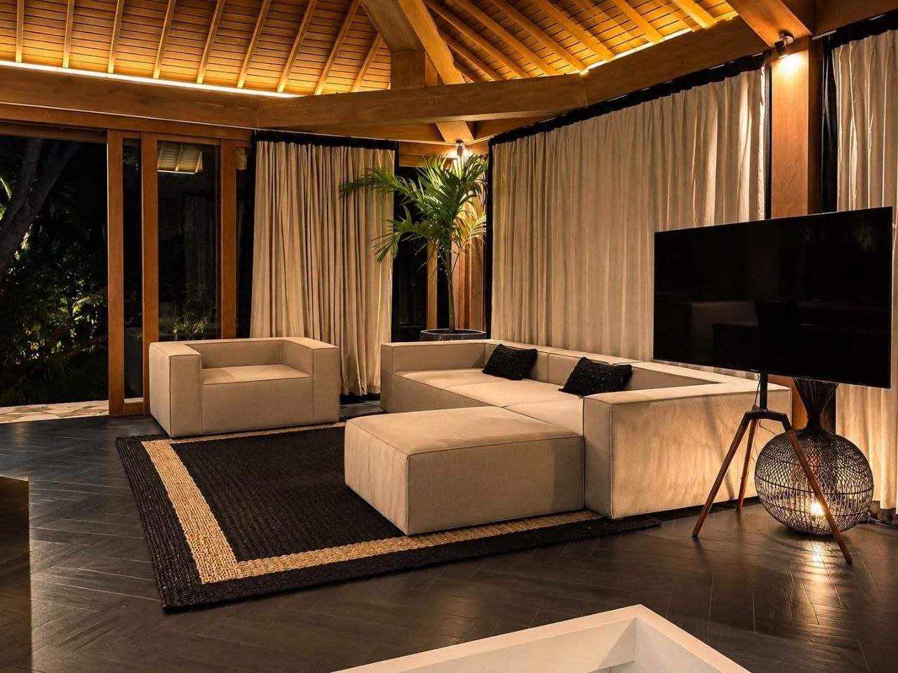 Two-Bedroom Villa in Tumbak Bayuh photo 3 of 8