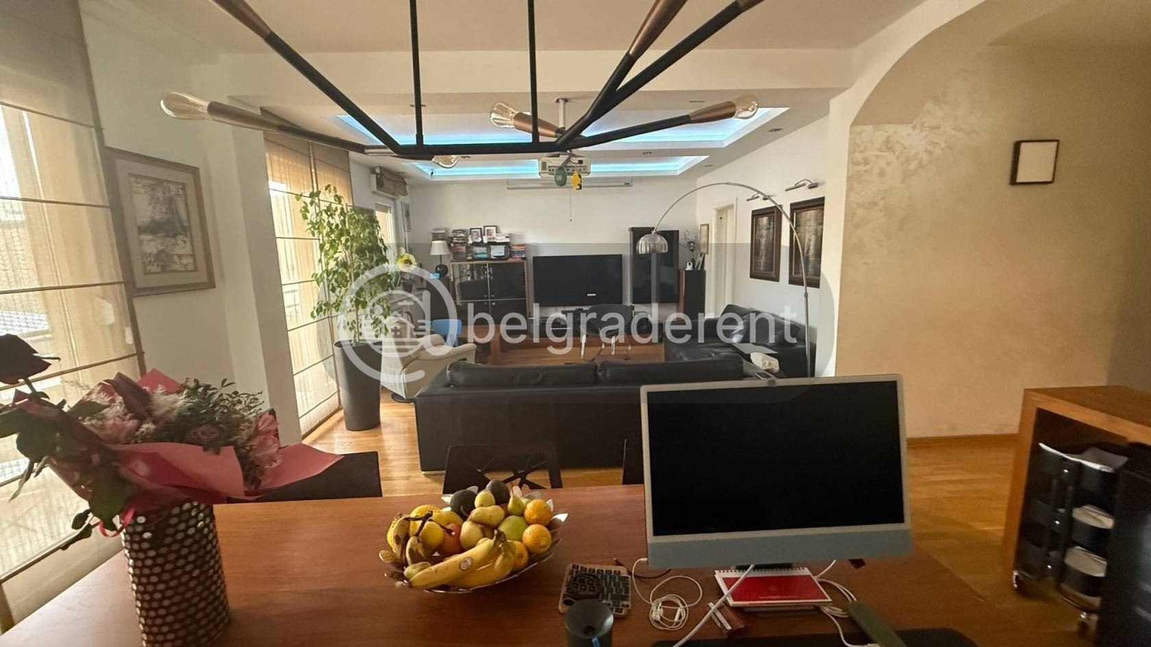 2-комнатная квартира с гаражом в Звездаре photo 3 of 8