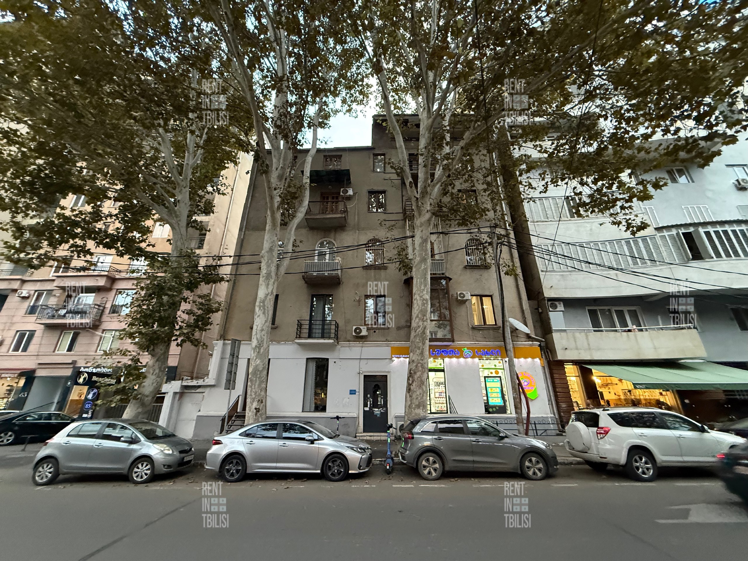 Дуплекс с 3 спальнями рядом с парком Ваке photo 1 of 8
