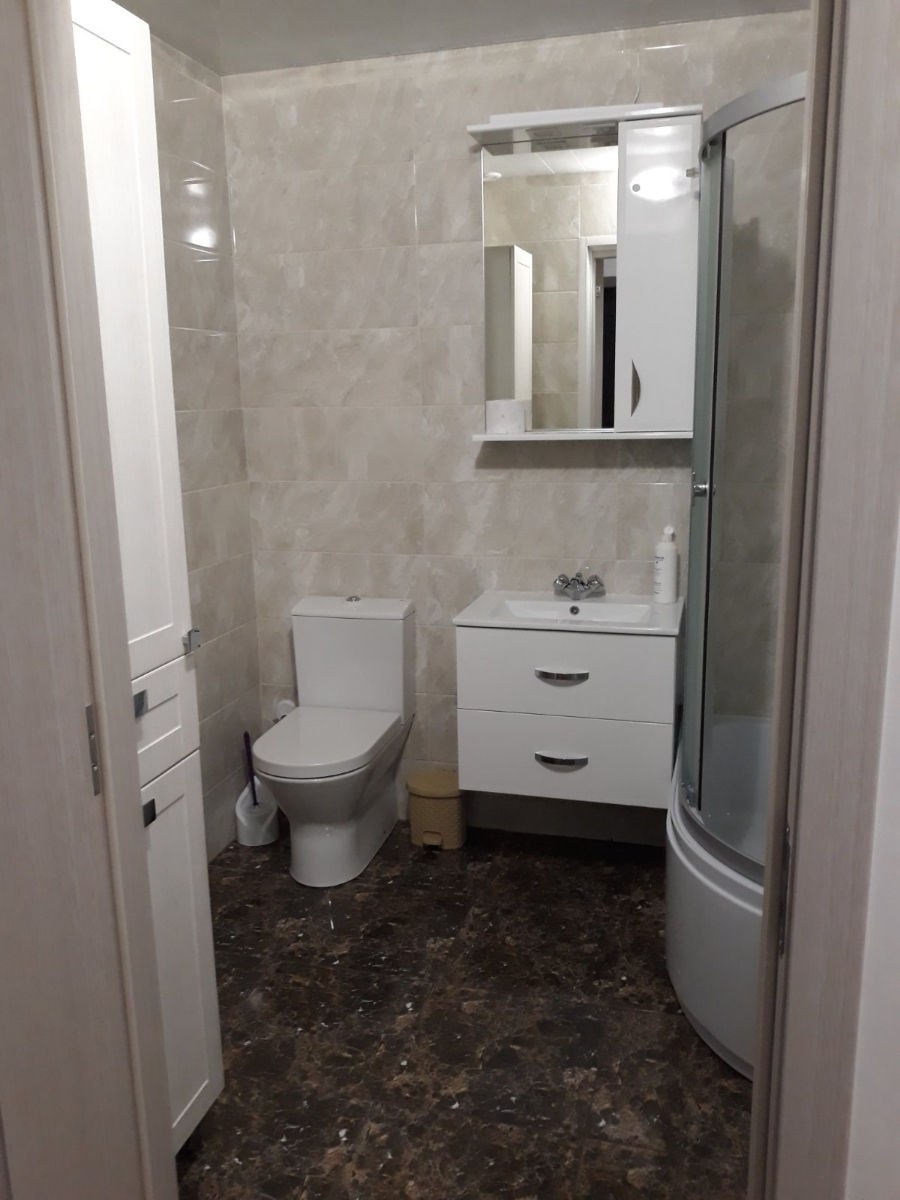 One-Bedroom Apartment with Living Room in Central Chisinau photo 2 of 8