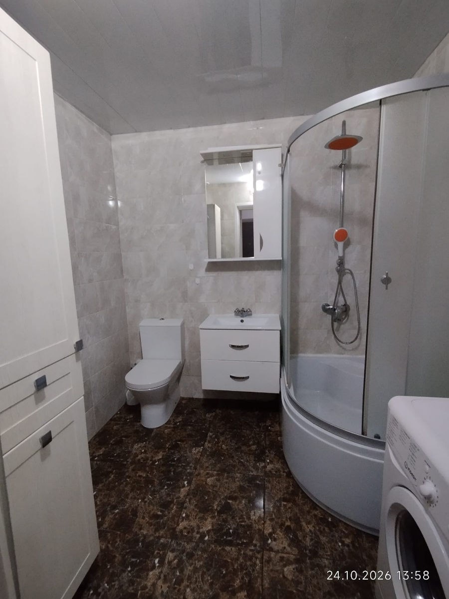 One-Bedroom Apartment with Living Room in Central Chisinau photo 6 of 8
