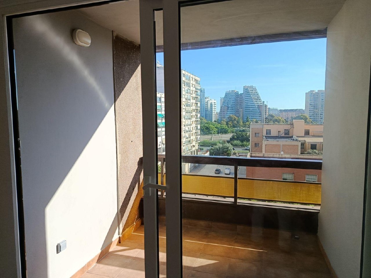 3-Bedroom Apartment for Rent in Valencia photo 6 of 8