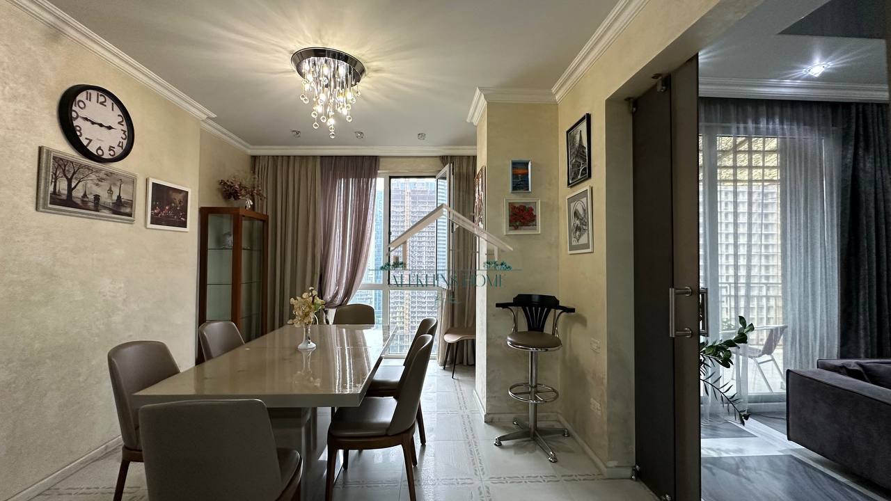 4-Bedroom Apartment Near the Sea photo 3 of 6