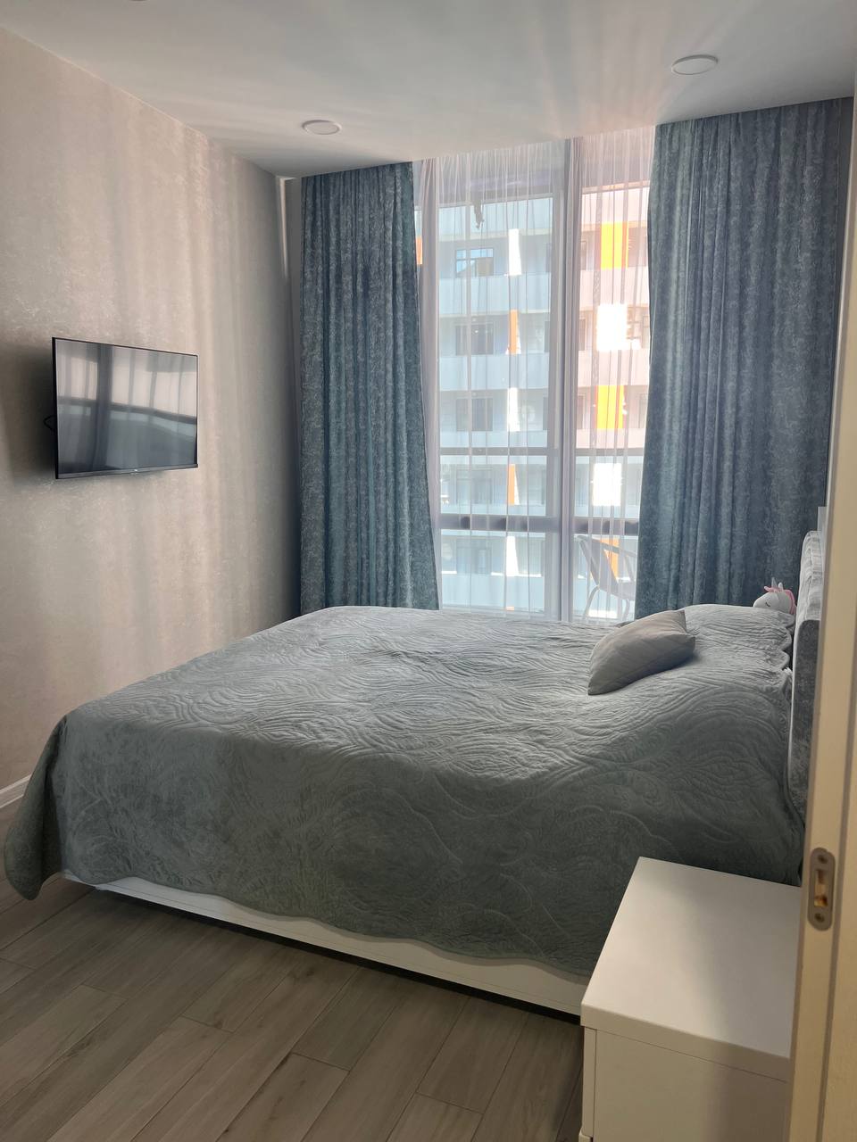 Furnished 1-Bedroom Apartment in Justice District photo 2 of 6