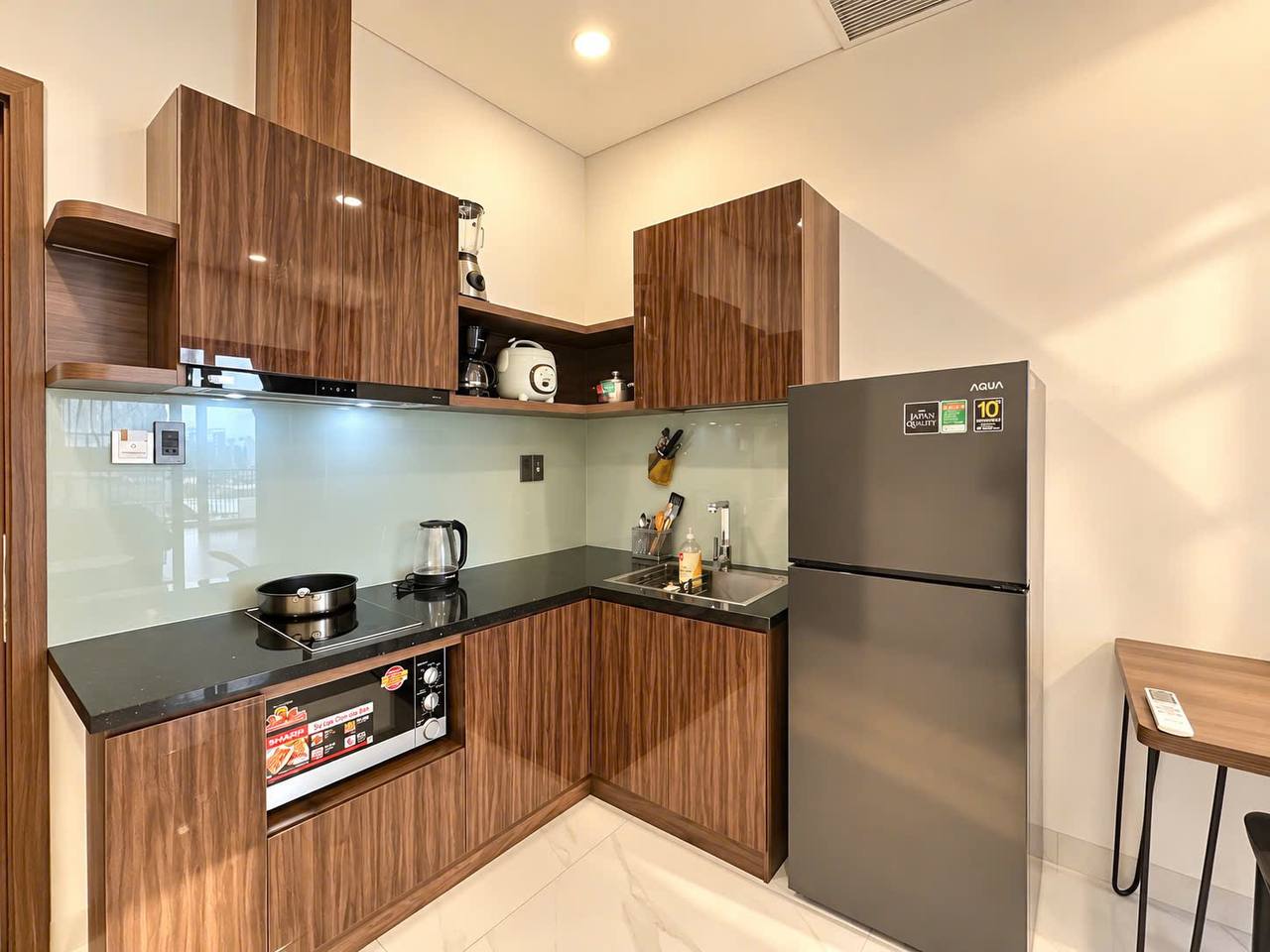 1-Bedroom Apartment in Khue My Dong photo 6 of 7