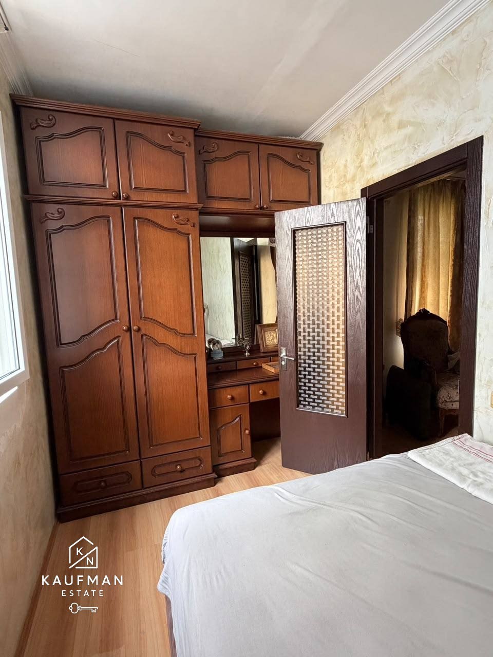 1-Bedroom Apartment for Rent photo 4 of 6
