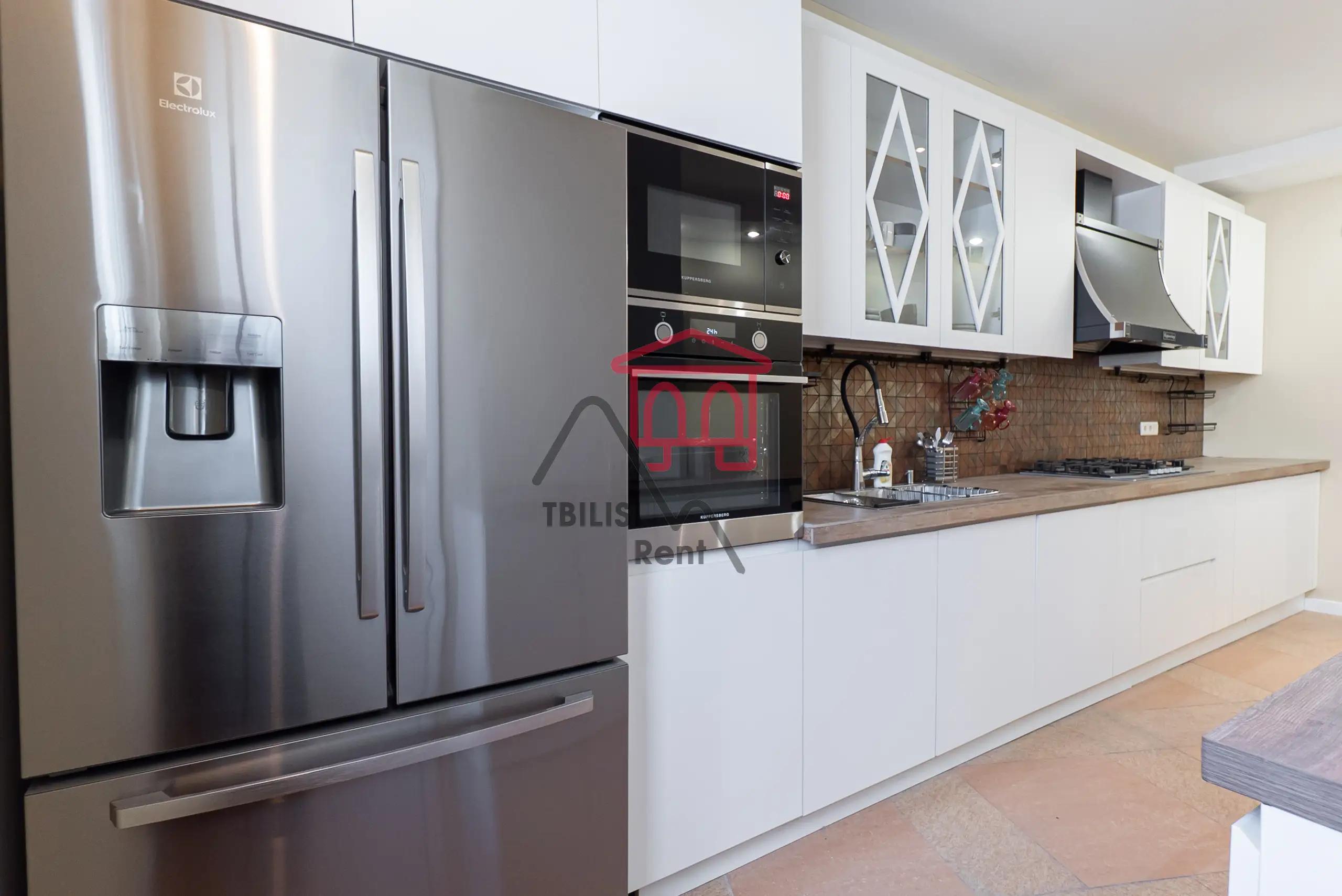 Premium 3-Bedroom Apartment in Saburtalo photo 5 of 8