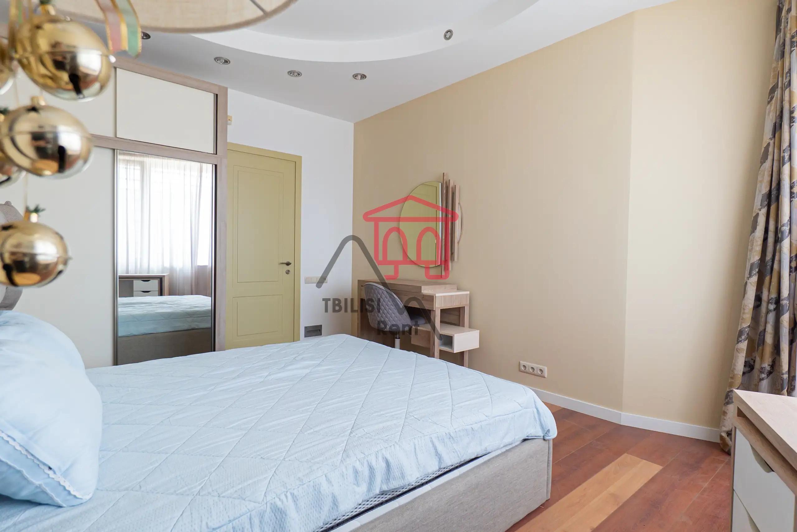 Premium 3-Bedroom Apartment in Saburtalo photo 7 of 8