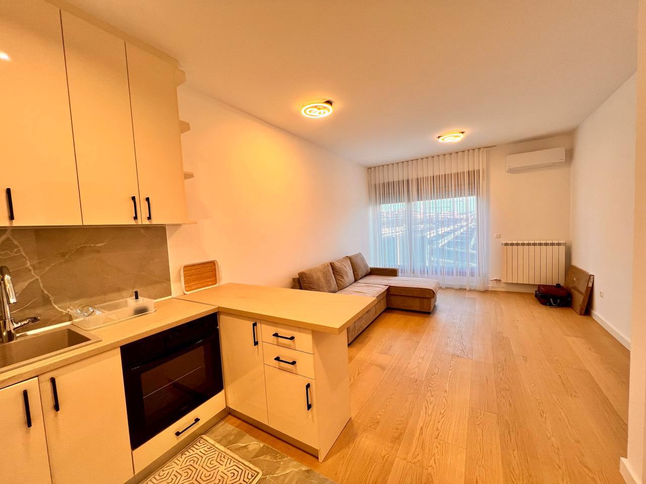 30 m² Studio in Novi Beograd photo 1 of 3