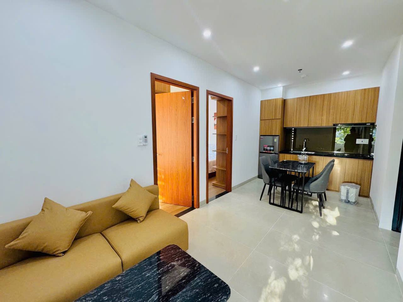 Brand-New 2-Bedroom Apartment in Son Tra photo 2 of 8