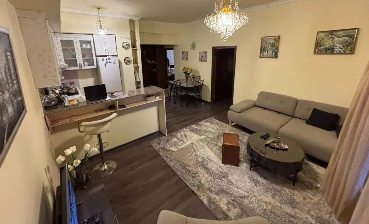 Furnished 3-Room Apartment in Davtashen photo 1 of 8