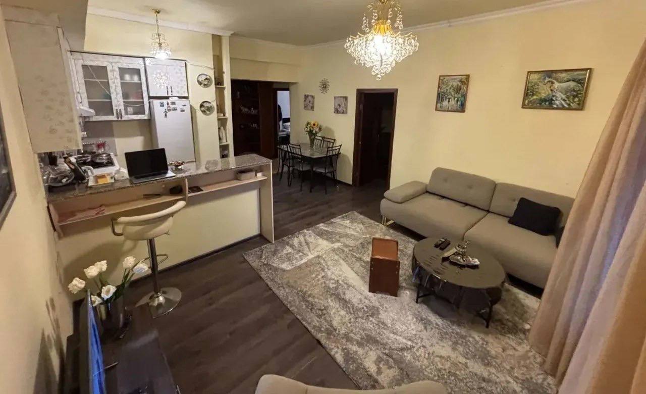 Furnished 3-Room Apartment in Davtashen photo 2 of 8
