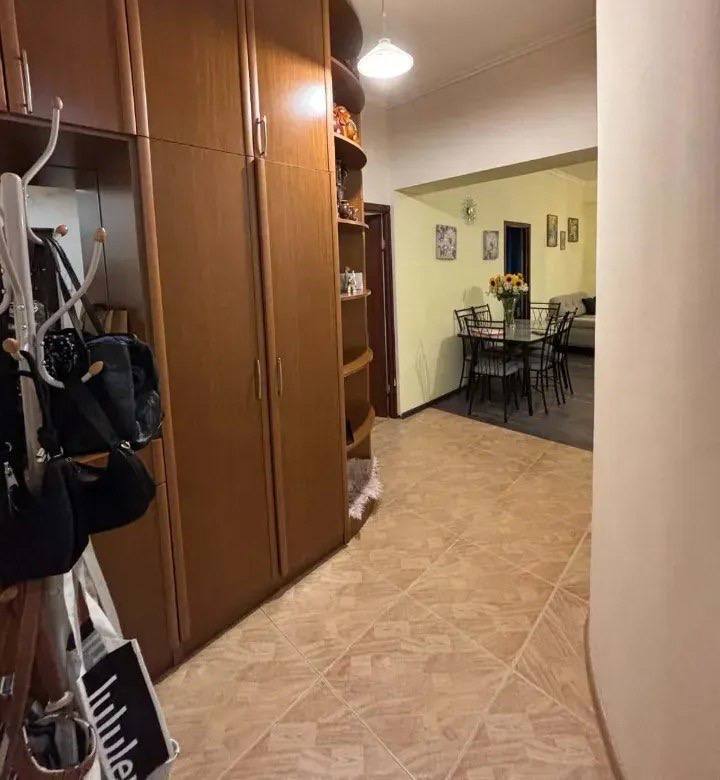 Furnished 3-Room Apartment in Davtashen photo 8 of 8