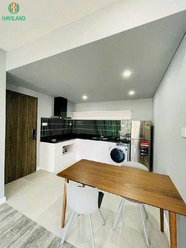Furnished 1-Bedroom Apartment with Pool and Gym photo 7 of 8