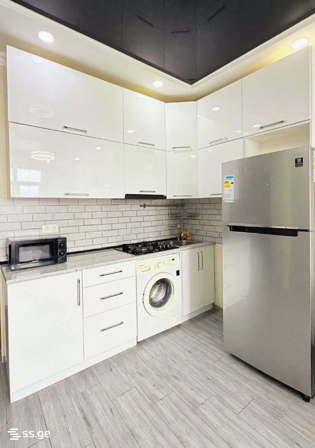 3-Room Apartment for Rent in Batumi photo 5 of 8