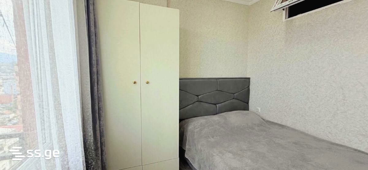 3-Room Apartment for Rent in Batumi photo 6 of 8
