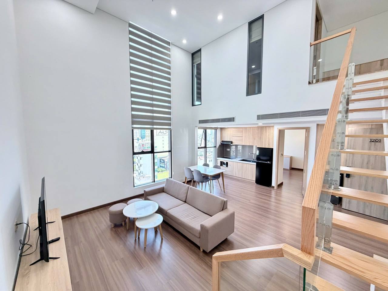 Luxury 2-Bedroom Apartment at Summit Building photo 1 of 8