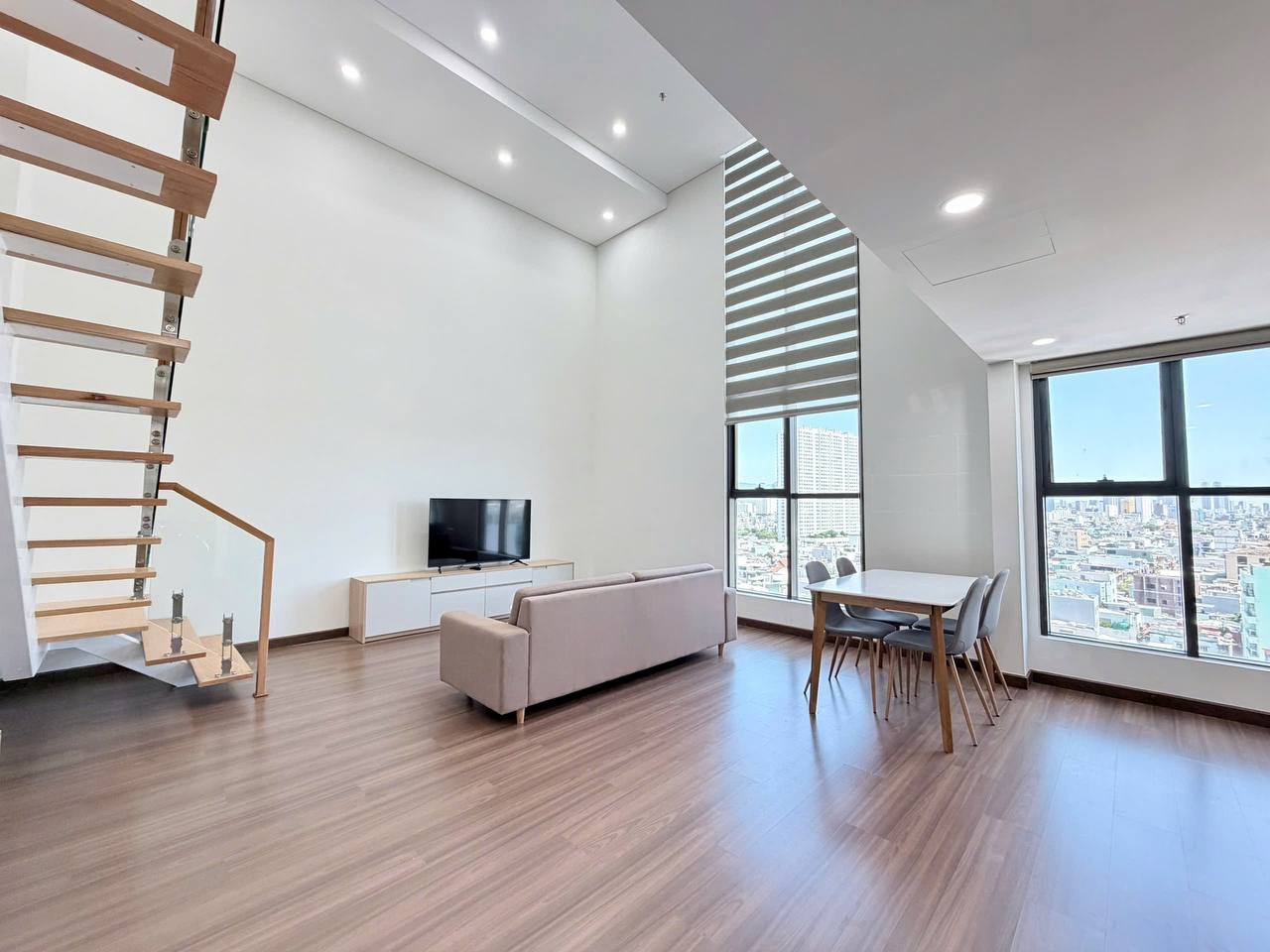 Luxury 2-Bedroom Apartment at Summit Building photo 4 of 8