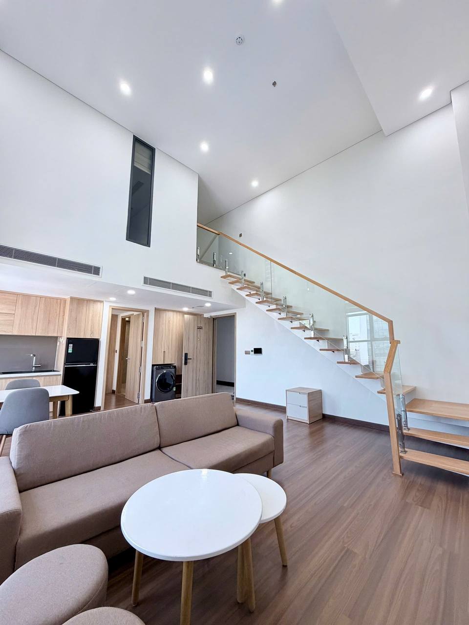 Luxury 2-Bedroom Apartment at Summit Building photo 5 of 8