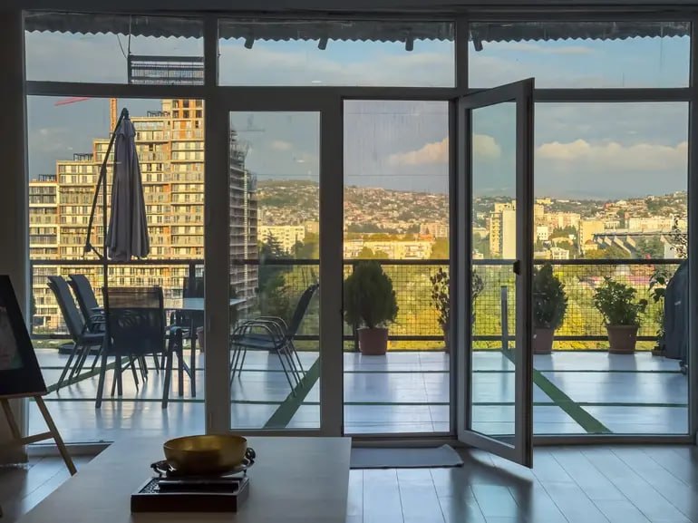 Spacious 2-Bedroom Apartment in Saburtalo photo 6 of 8