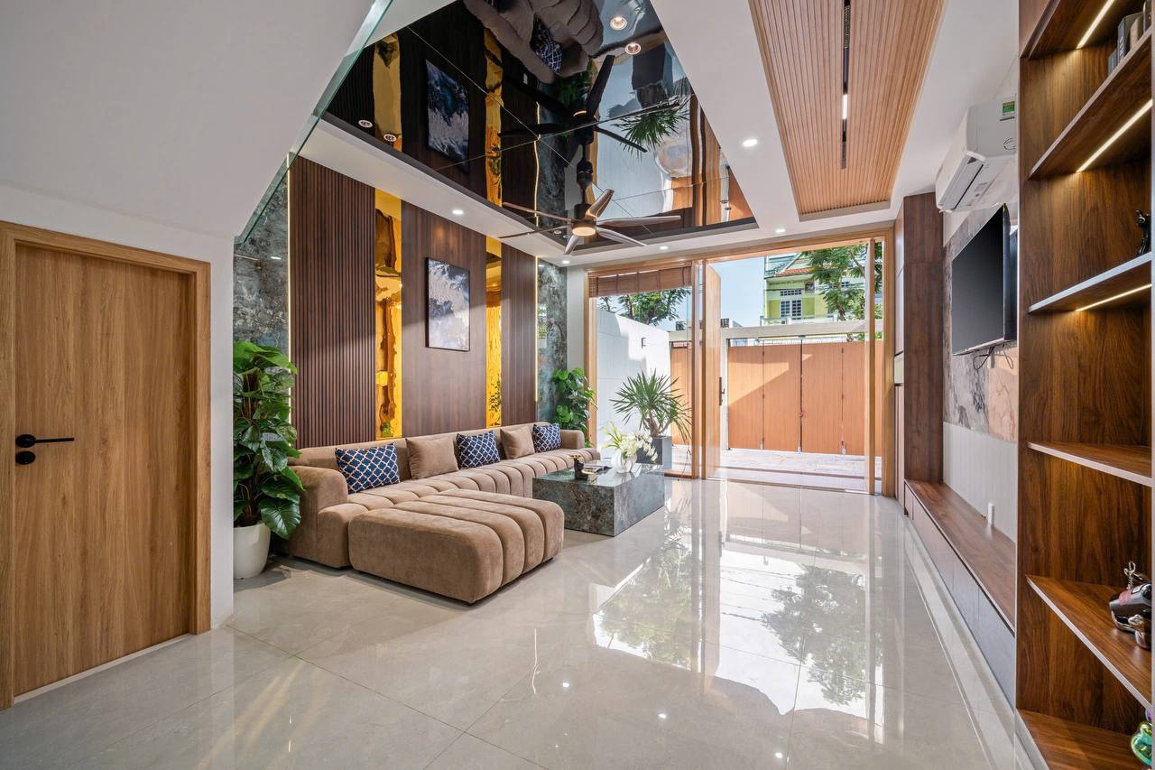 4-Bedroom House in Tan Tra photo 3 of 8