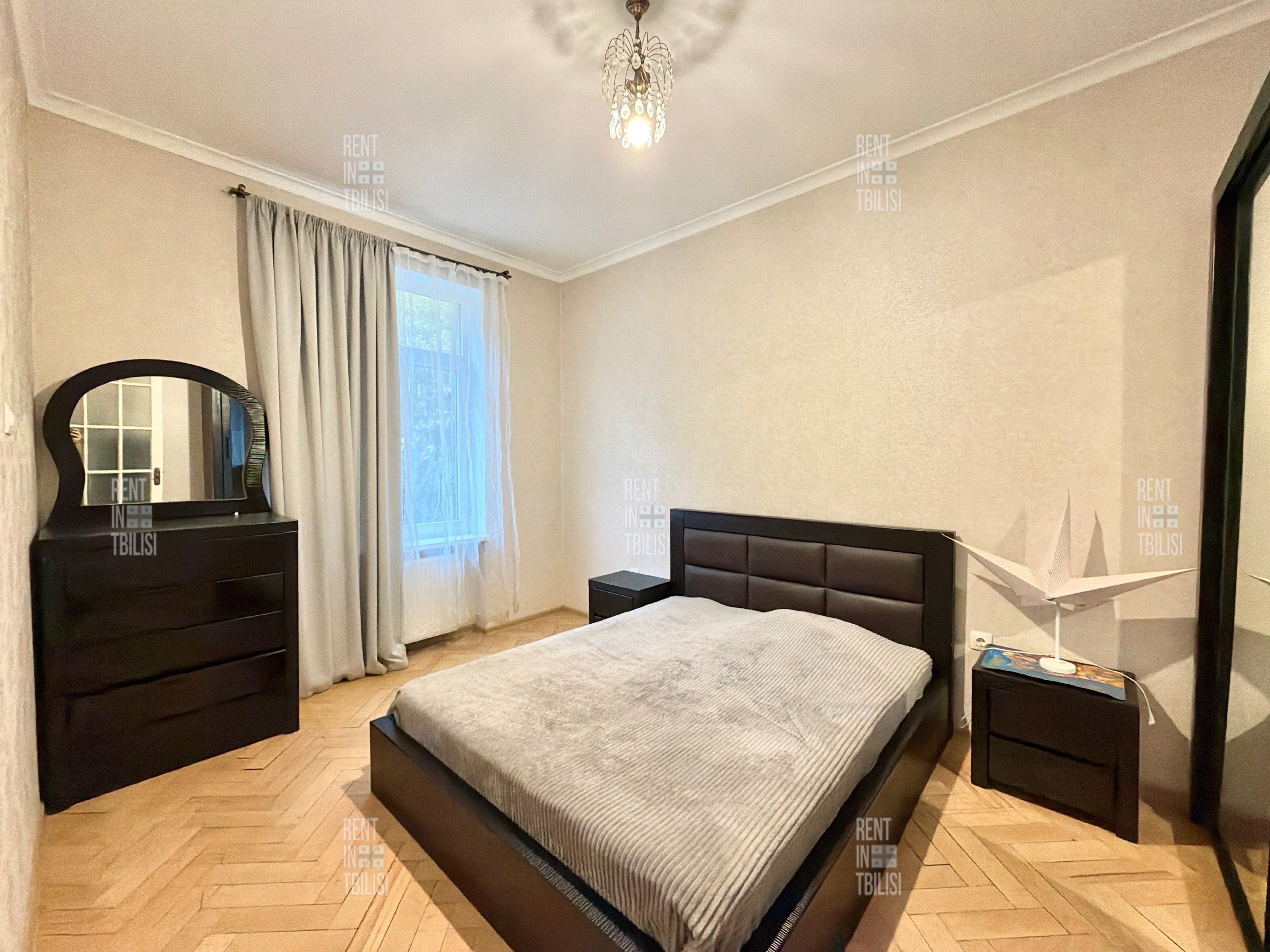One-Bedroom Apartment in Vake photo 5 of 8