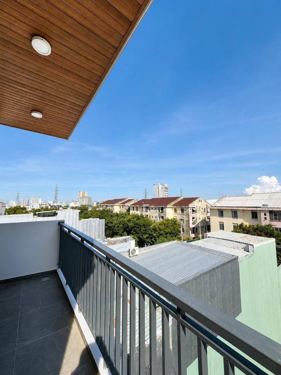 1-Bedroom Apartment Near the River in My An photo 2 of 8
