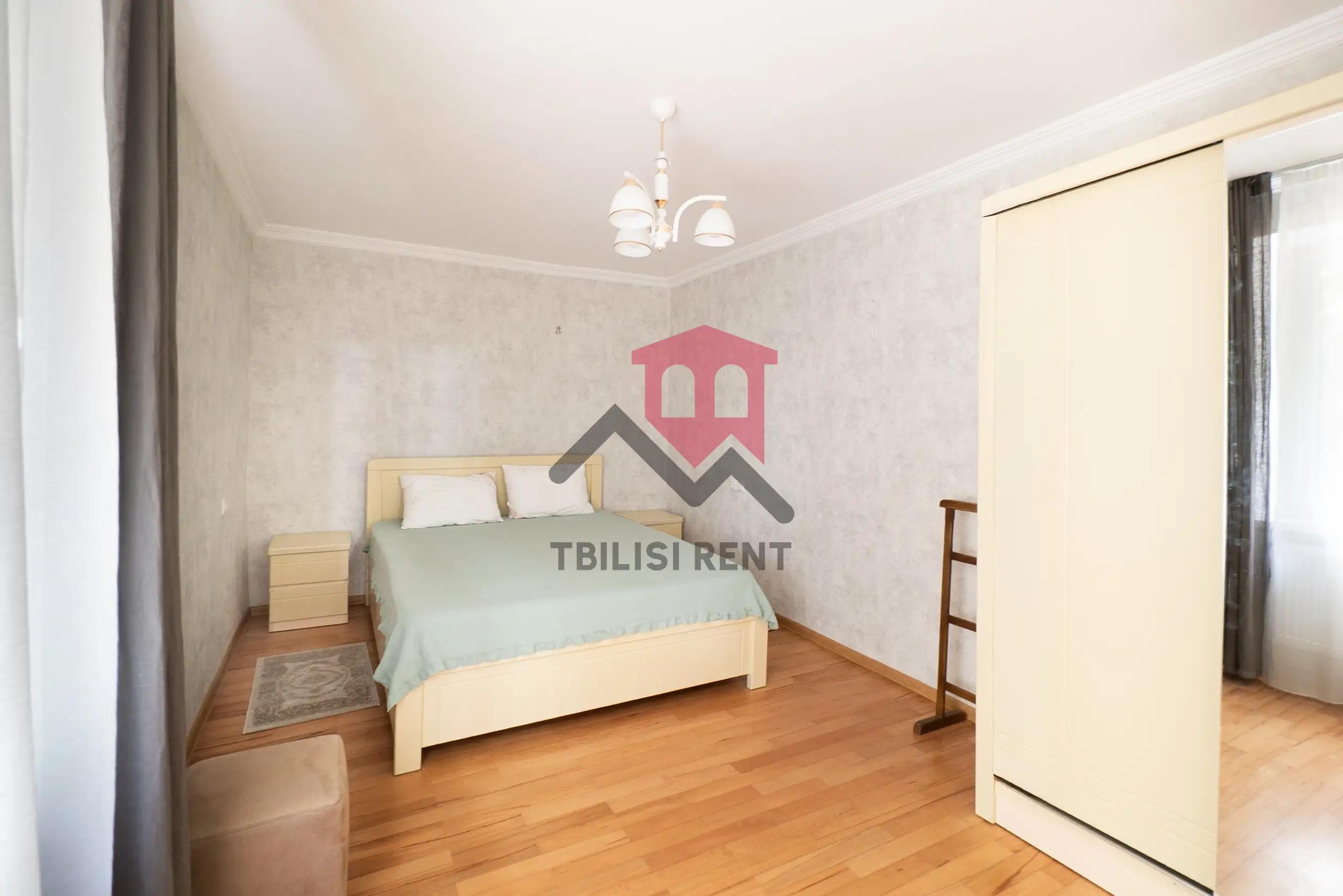 Spacious 3-Bedroom Apartment in Digomi Massif photo 4 of 8