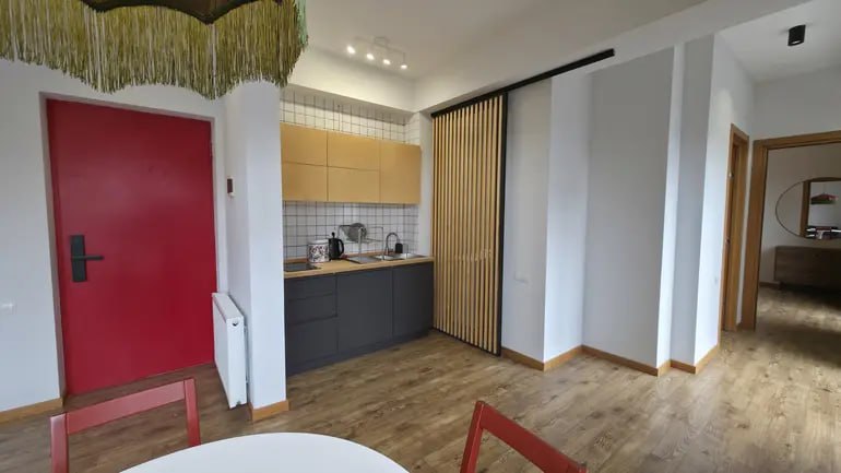 Newly Renovated Furnished Apartment in Avlabari photo 2 of 7