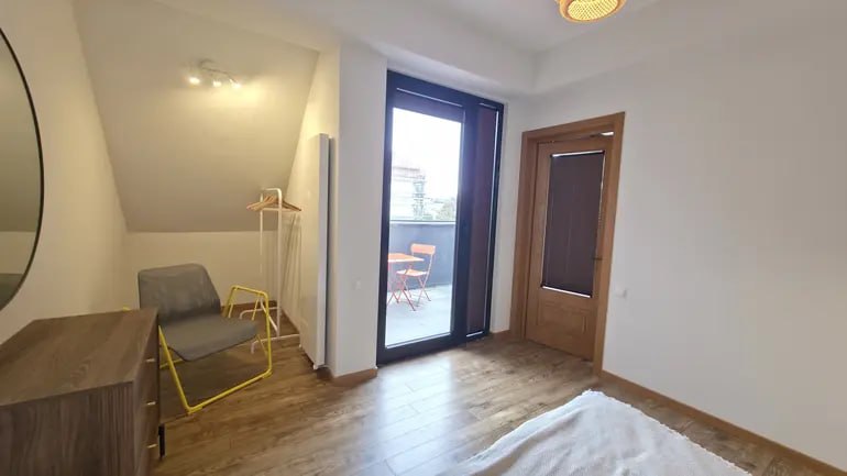 Newly Renovated Furnished Apartment in Avlabari photo 4 of 7
