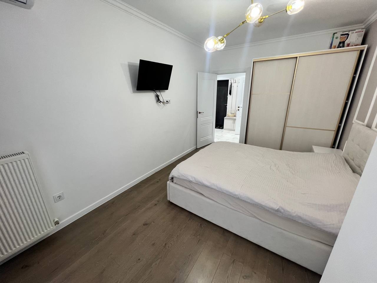 One-Room Apartment in Central Chisinau photo 4 of 7
